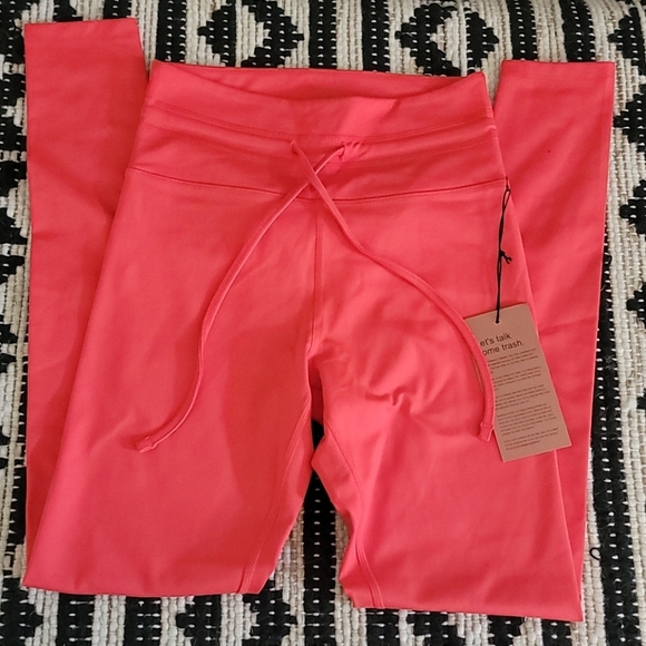 Girlfriend Collective Poppy Set - Picture 6 of 8